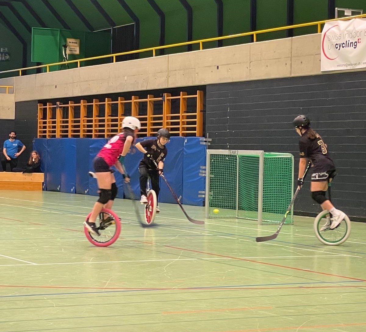 Turnierstart in Olten und letzter Schiedsrichterkurs der Saison - Swiss Indoor- & Unicycling